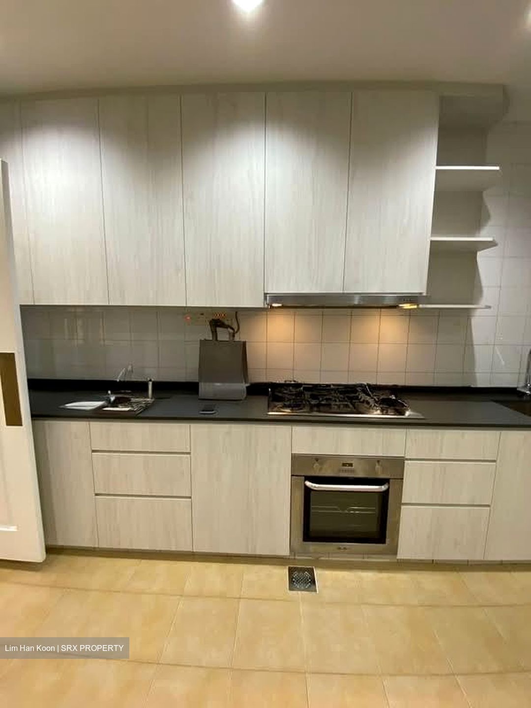 Leonie Condotel (D9), Condominium #574573901